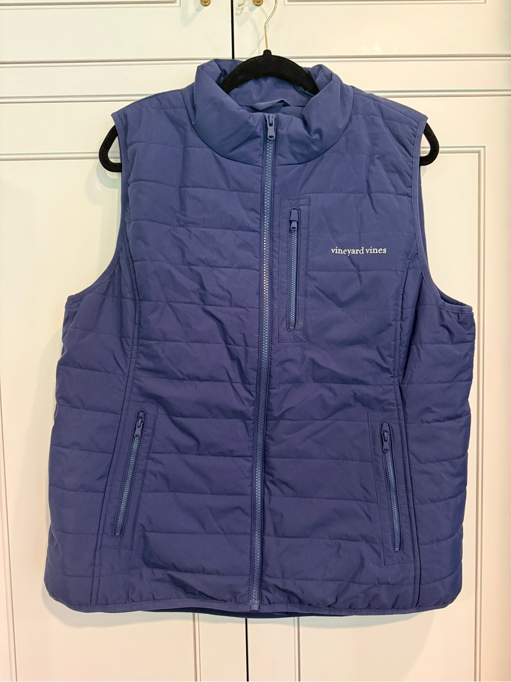 Vineyard Vines Women’s Mountain Weekend Lightweight Puffer Vest XL